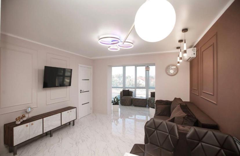2 Bedroom Apartment On Shulginih Kropivnickij Kültér fotó